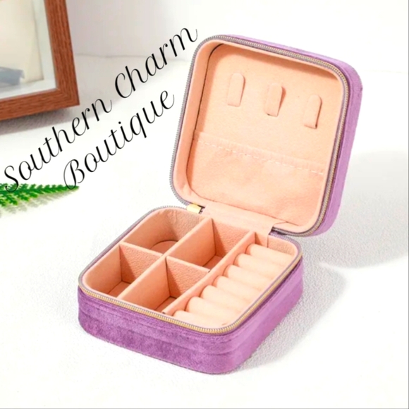 🆕 Violet Velvet Jewelry Box - Picture 1 of 8